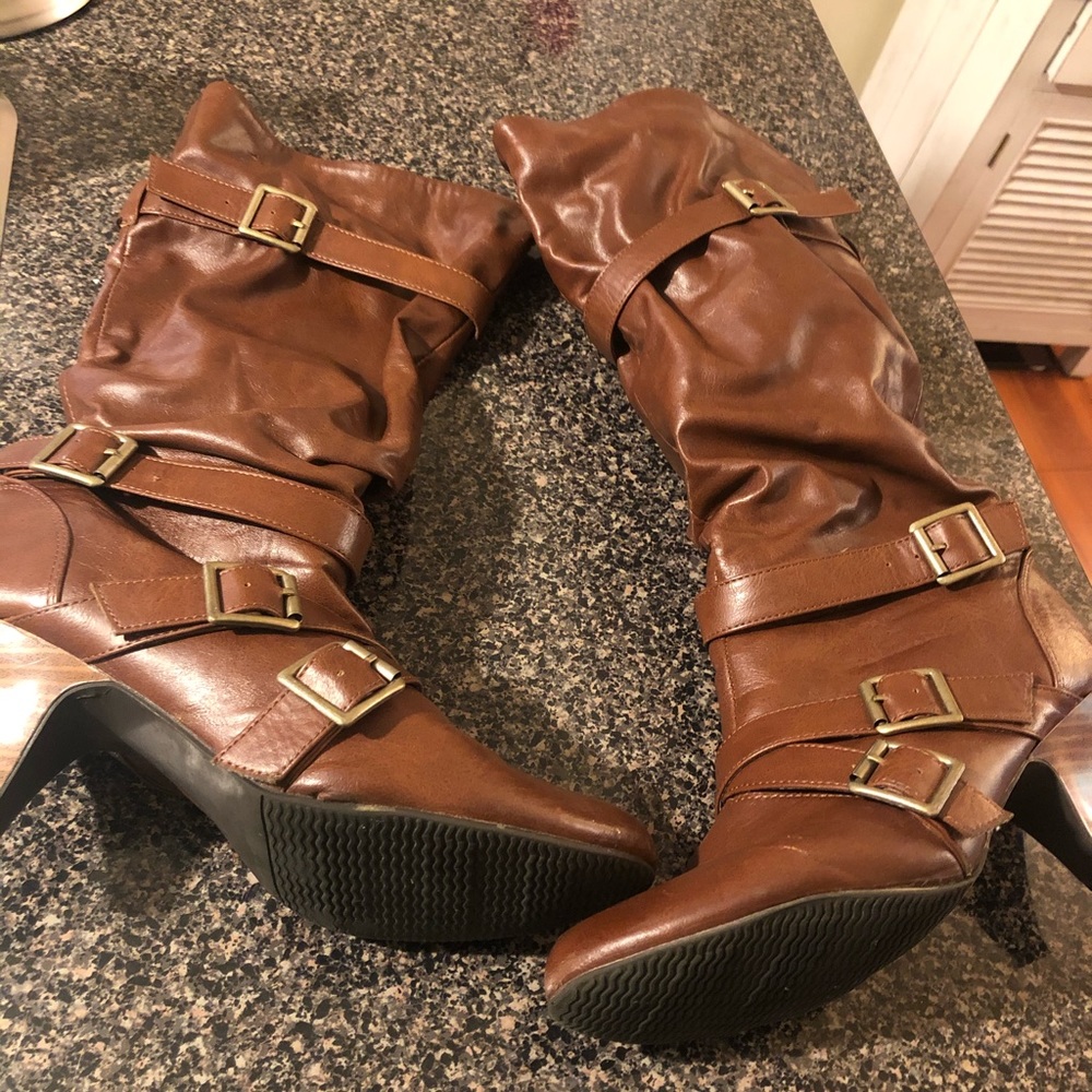 Shoes - Picture 9 of 11